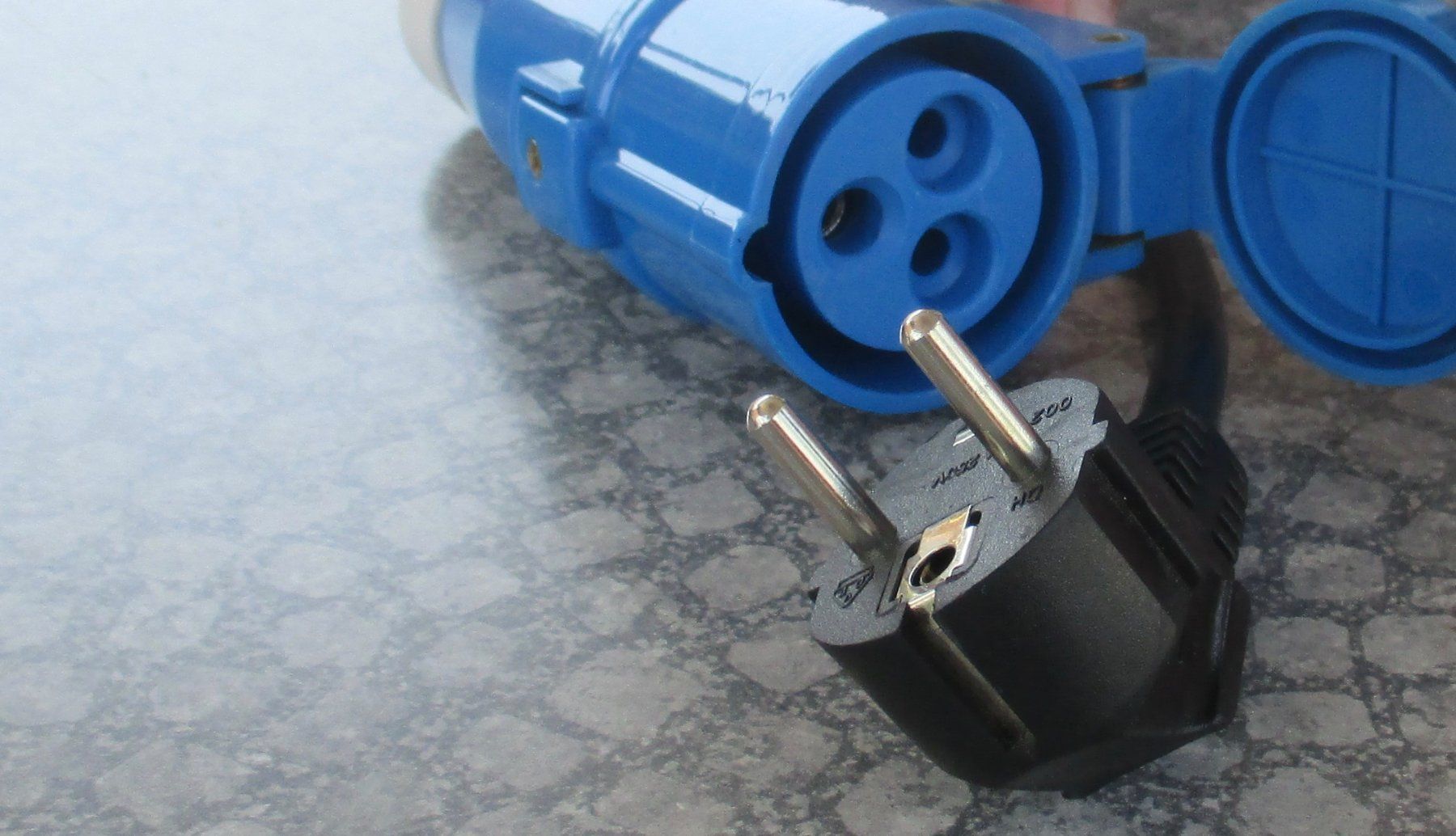 Laufwerke & Adapter: 3 Camping Adapterkbel – Gebraucht aus Hefenhausen von Hase9 3