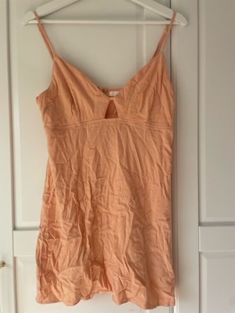 H&M Kleid in Apricot, Grösse 36