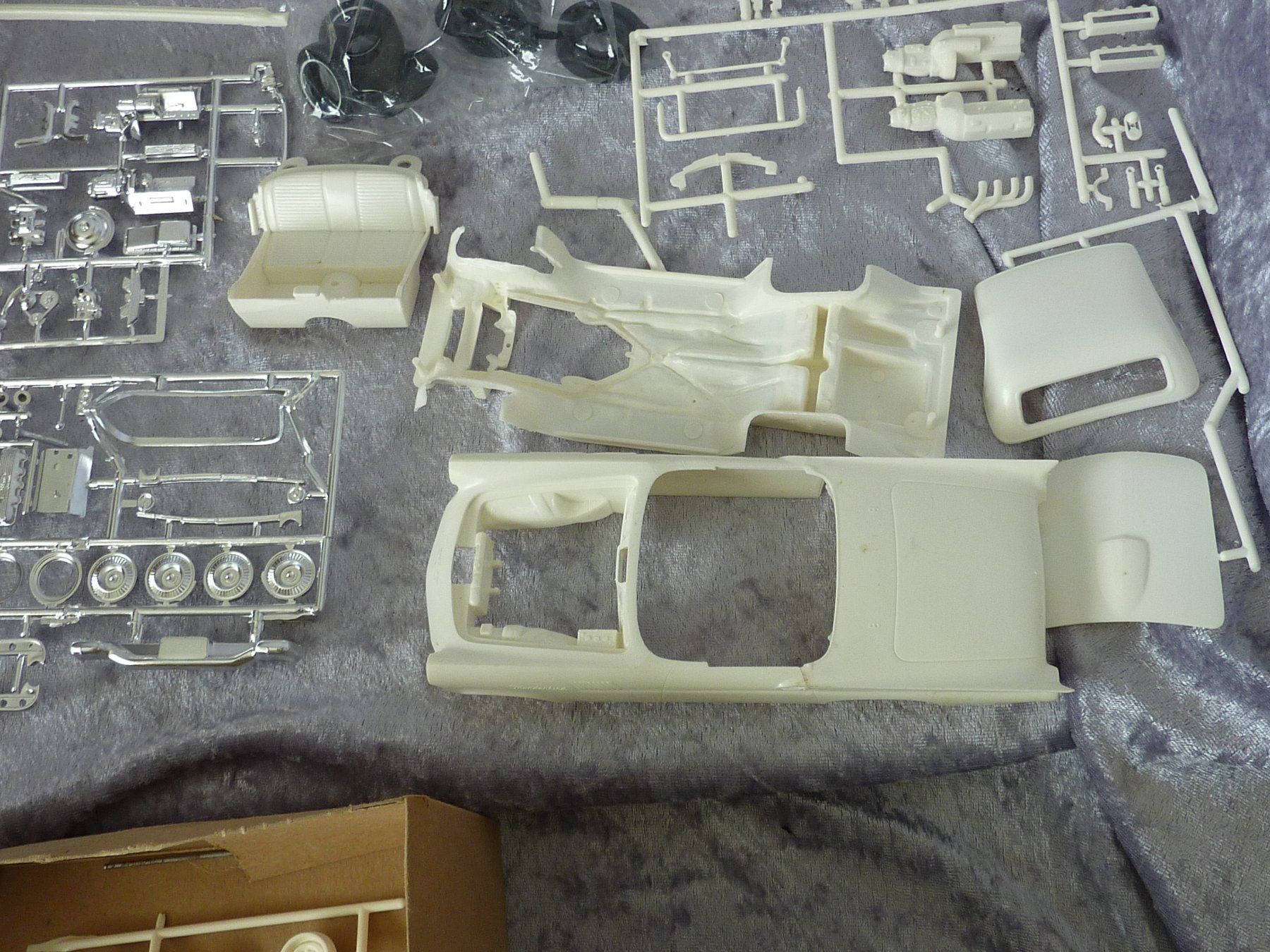 AMT/ERTL Modellini d'auto: Ford Thunderbird 427 Judge  1:25 – Usato da Dürrenäsch venduto da modellautos4you 7