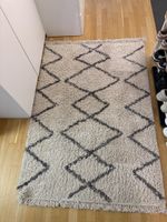 Gemütlicher Teppich mit Muster