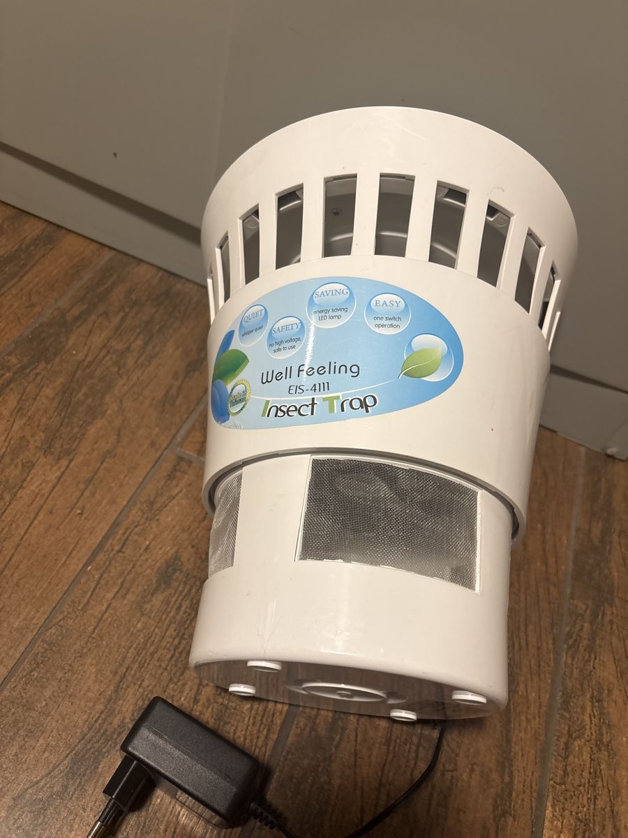 Sonstiges für Haushalt & Wohnen: Piège à insectes électrique - Protection estivale! – Gebraucht aus Evionnaz von roh_l5yz 1