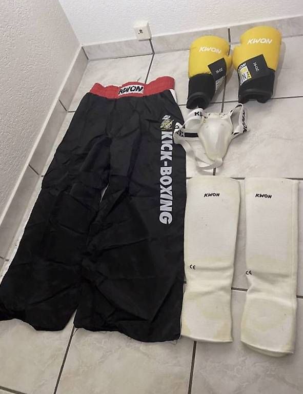 Protezioni & Imbottiture: Équipement de kickboxing – Usato da La Corbaz venduto da Fred666