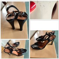 Elegante schwarze Sandale