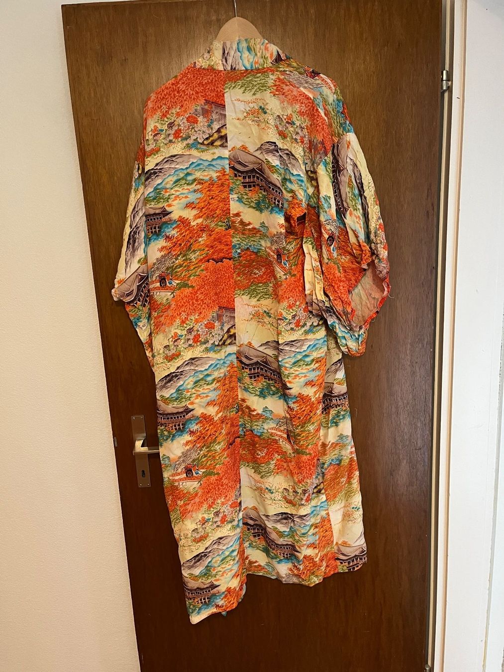 Arte internazionale: Kimono – Usato da Würenlos venduto da Schnudi10 1
