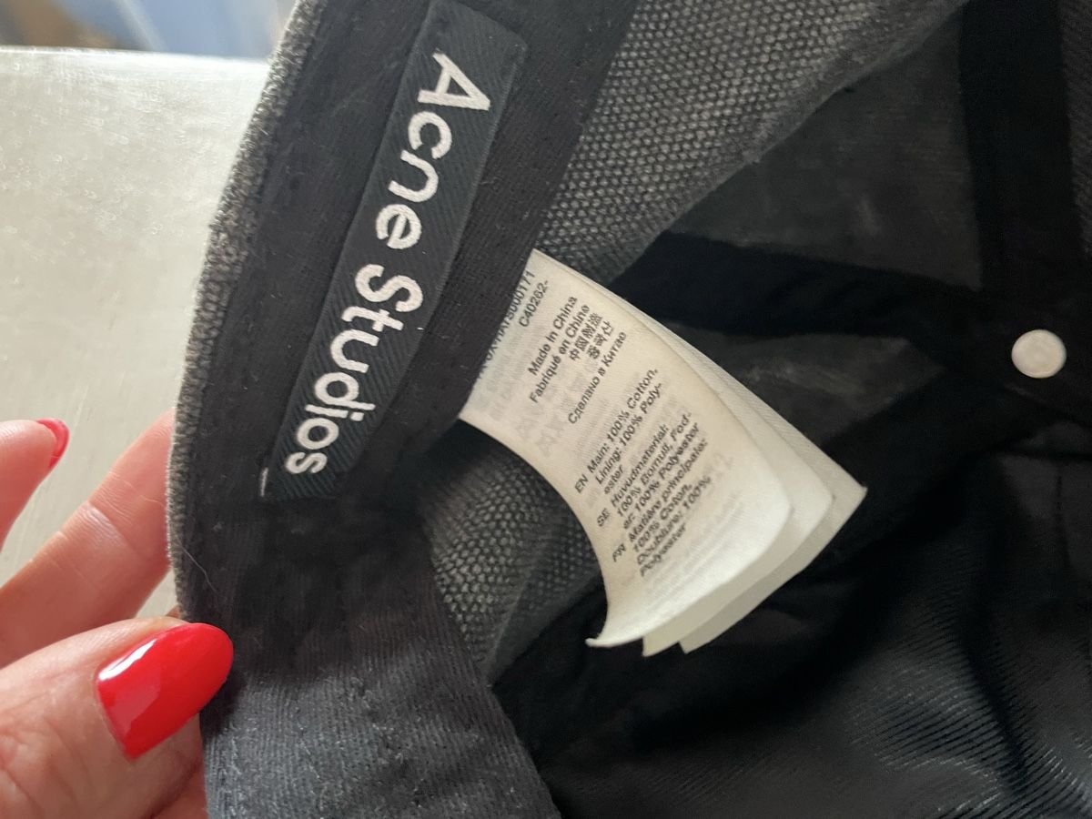 Chapeaux, bonnets & casquettes: Acne Studios Face Cap – Neuf (Voir description) à Zürich par cosmic_mariposa 3