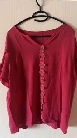 ❤️Damen T-Shirt / XL mit Blumenapplikation