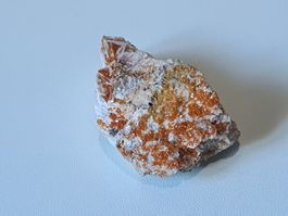 ✨ Mineralienstufe Vanadinit-Kristalle auf Baryt (VB69)