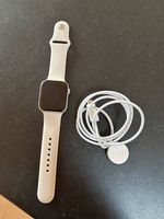 Smartwatch Apple Watch SE weiss gebraucht im Set