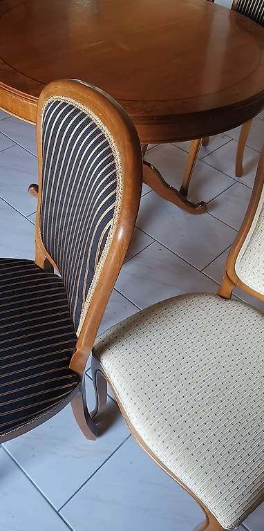 Set de table et chaises: Tisch SELVA, 6 Stühle – D'occasion à Hausen AG par inf_c5y7 2