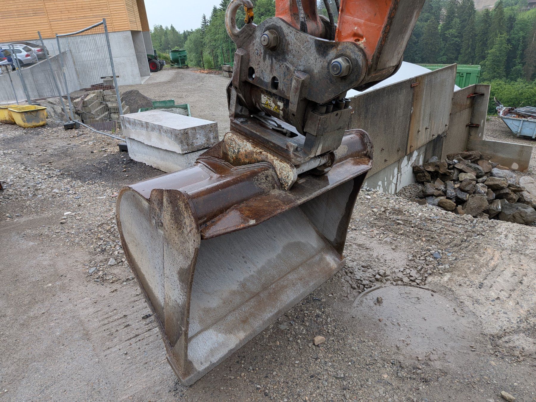 Hitachi Bagger: Hitachi ZX 130-3 – Gebraucht aus schachen von mikep01 4