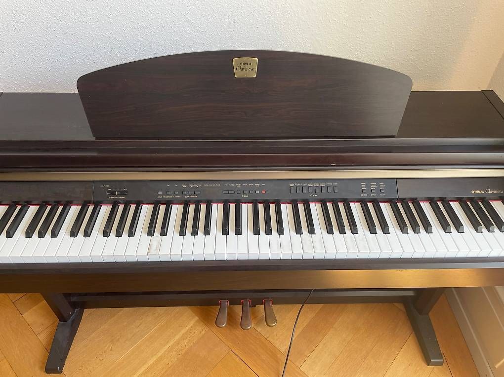 Strumenti musicali: YAMAHA Clavinova CLP-930 – Usato da Solothurn venduto da jon_kmj6 2
