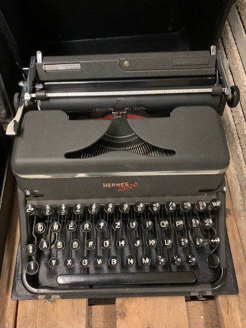 Macchine da scrivere: Antike Schreibmaschine – Usato da Vordemwald venduto da Randolph58