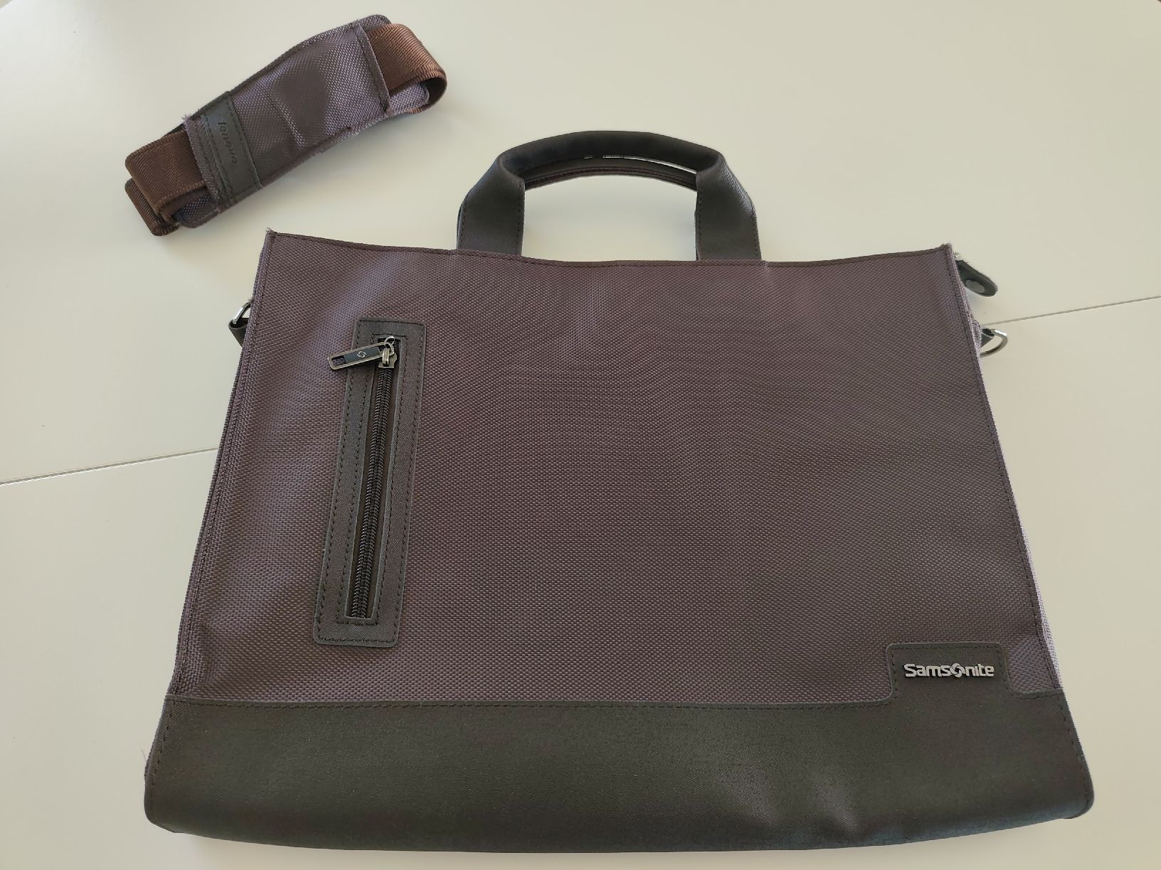 Samsonite Borse: Samsonite Laptop Tasche braun neu – Nuovo (secondo la descrizione) da Stäfa venduto da bluumartini