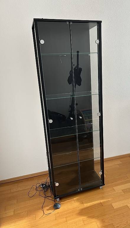 Vitrinen: Vitrine mit Lichtfunktion – Gebraucht aus Weisslingen von seat_driver