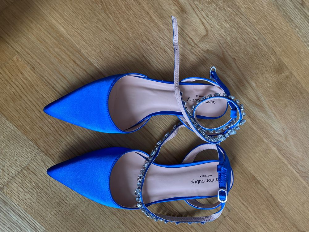 Marine blue glitter sandals Kaufen auf Ricardo