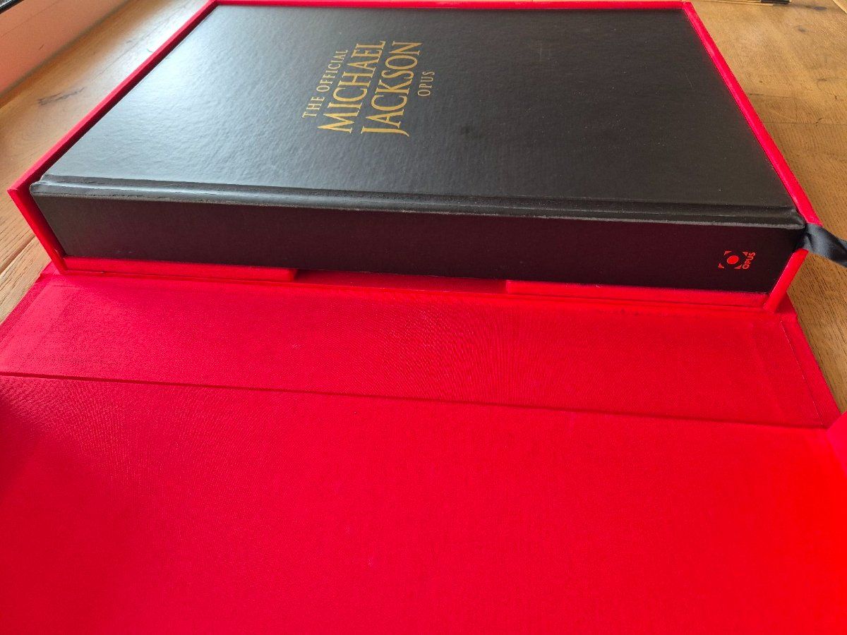 Libri: Michael Jackson : livre OPUS – Usato da Savièse venduto da coeur88 6
