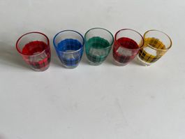 5 Vintage - Schnapsgläser mit 4 verschiedenen Farben