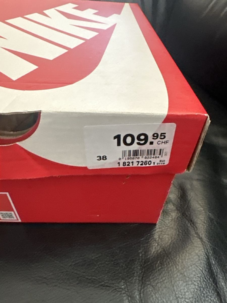 Chaussures femmes: Nike air max intel lite grosse 38 – Neuf avec emballage d'origine à Niederglatt ZH par Laurita1972