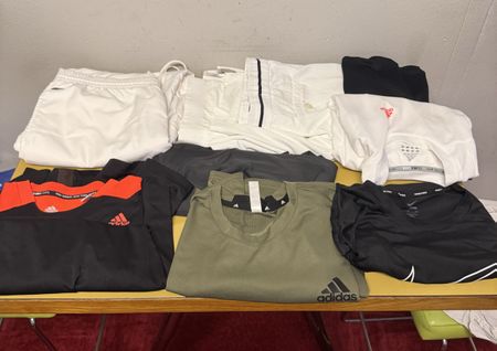 Sport Kleider 10 stk. Gebraucht 