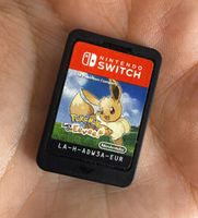 Nintendo Switch Pokemon Lets Go Eevee - game cartridge