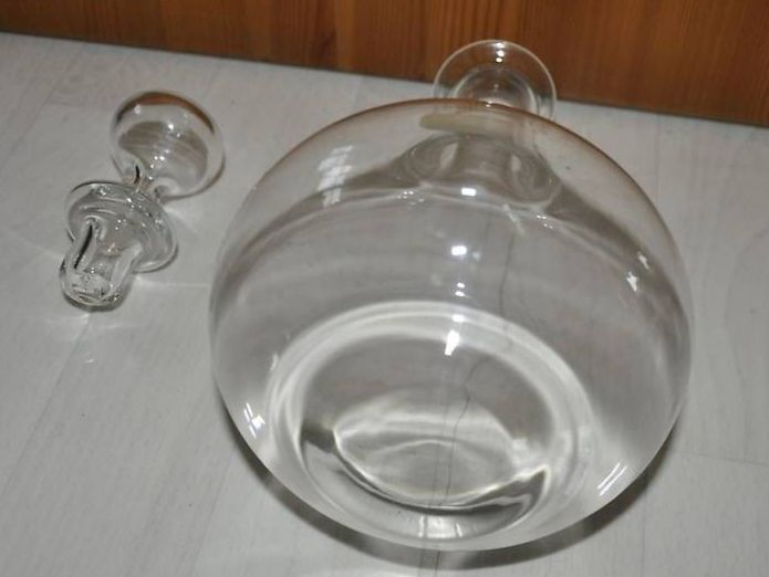 Glasi Hergiswil Karaffen: Glaskaraffe mit Stopfen von der Glasi Hergiswil Schnäppchen – Gebraucht aus Oberrüti von ELALL 2