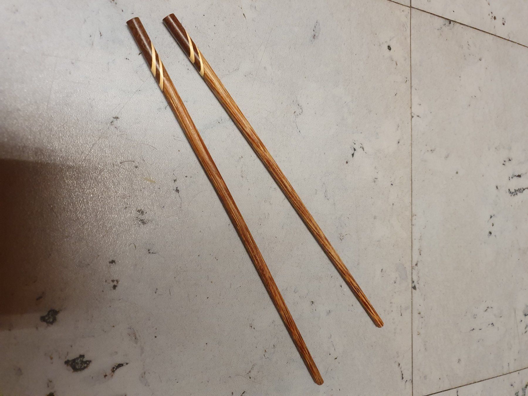 Articles en bois: Essstäbchen – Neuf (Voir description) à Moosseedorf par Sonnenschein..