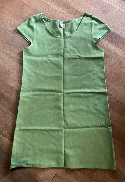 Kleider: Tolles grünes Leinen-Kleid – Gebraucht aus Steinmaur von Dyleila