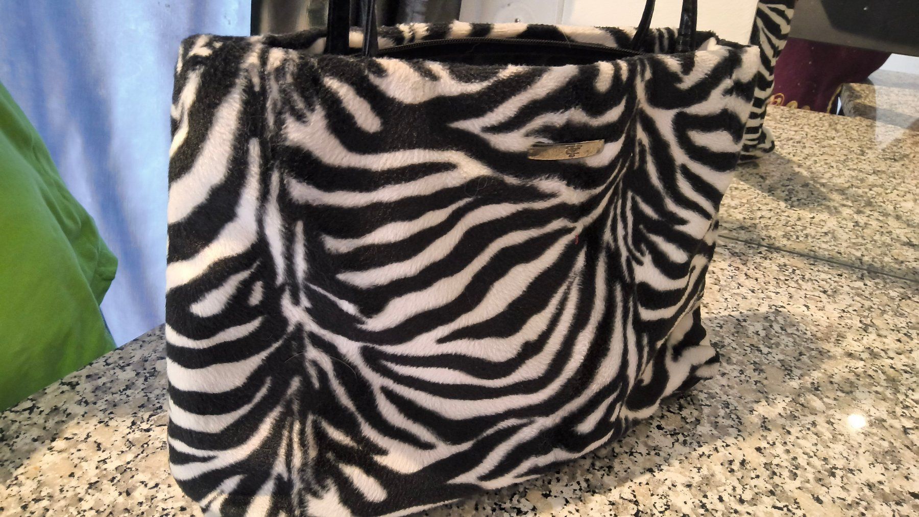 Taschen für Damen: Zebra Damentasche – Gebraucht aus Steckborn von JoBox 2