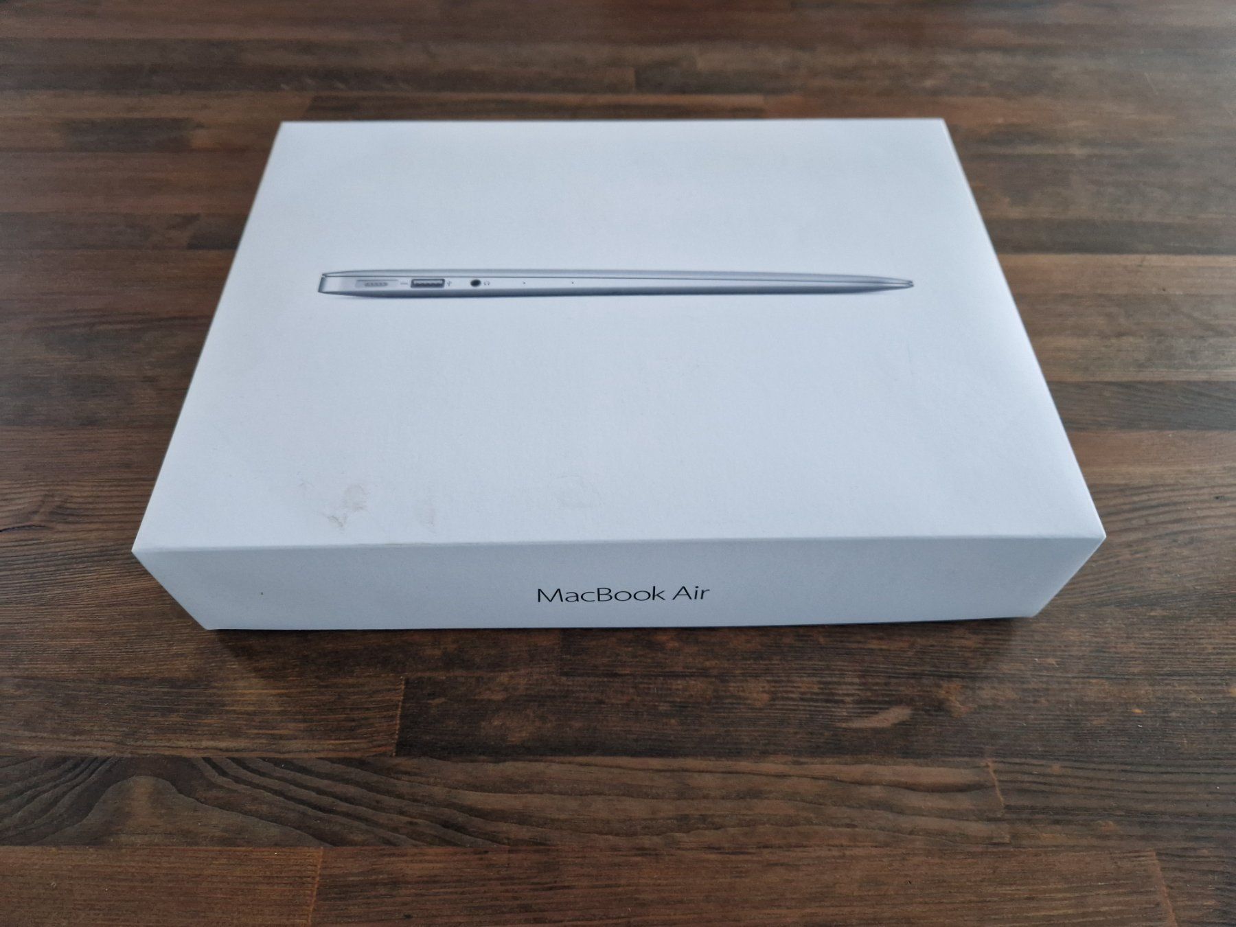 Apple Notebook: MacBook Air 13.3"  A1466 128GB SSD – Usato da Matzingen venduto da sz2 4