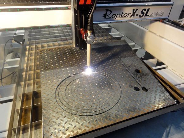 Tutte le macchine: CNC Plasmaschneider PlasCUT-1350 – Nuovo e nell'imballaggio originale da Geldern venduto da CNC-STEP 7