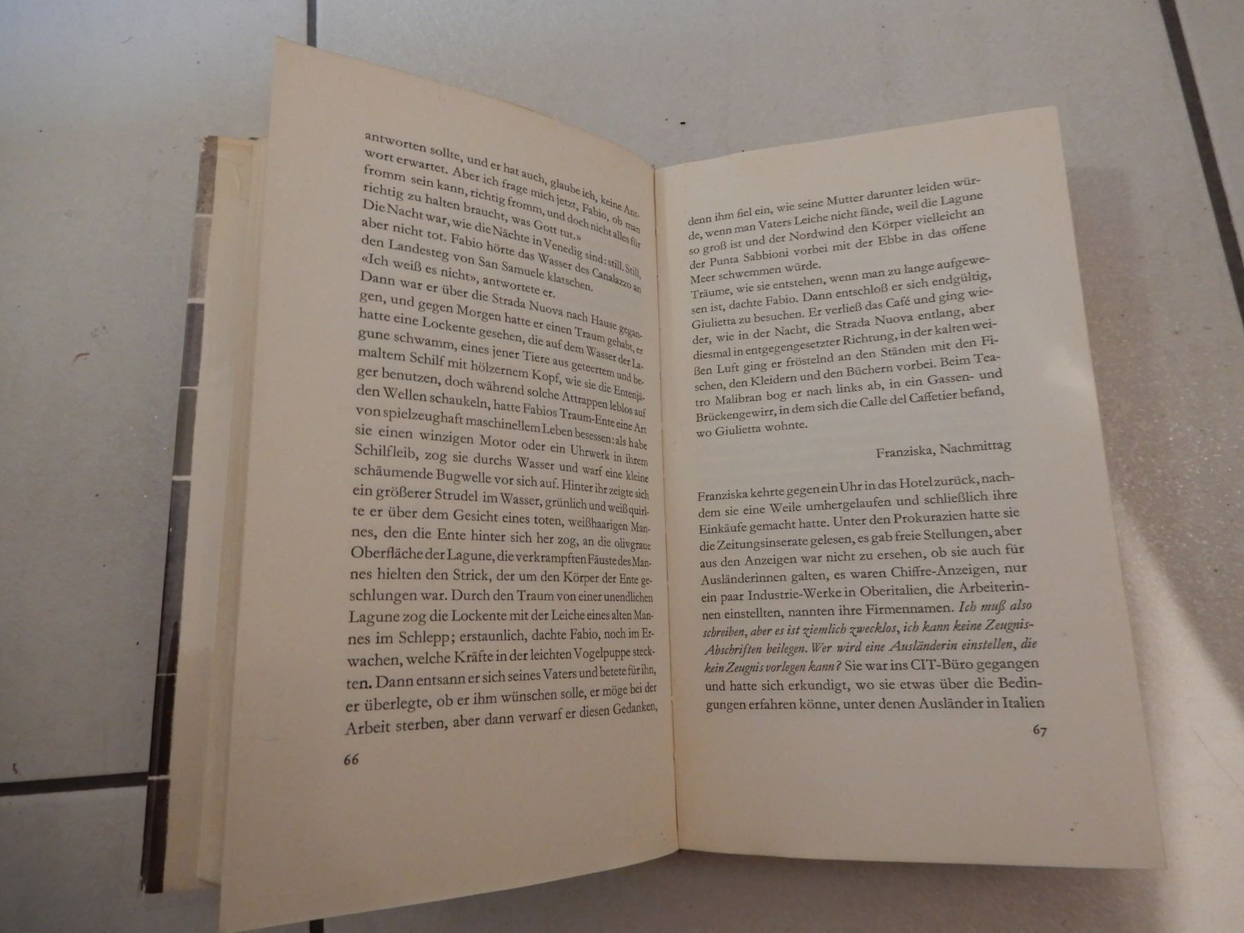 Libri: Die Rote – Usato da Erstfeld venduto da Uhu1980 1