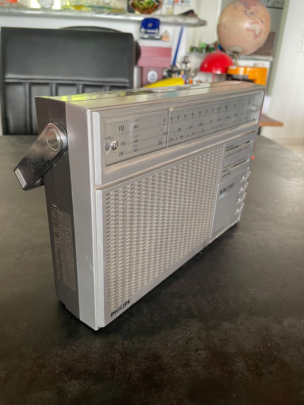 Philips Radio: Radio Vintage Philips Modèle D2412 – Usato da Vallamand venduto da Bricbracbroc82 1