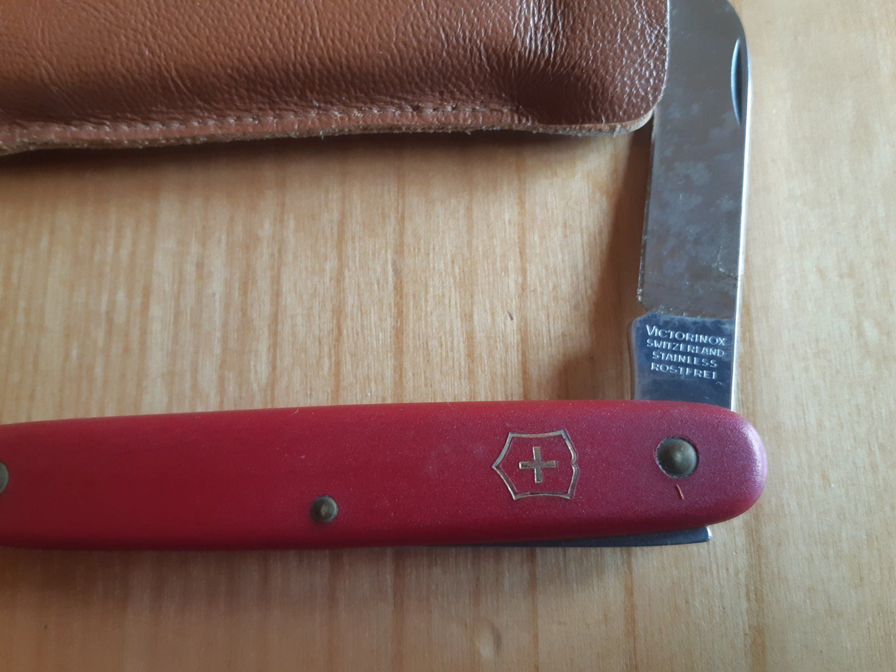 Victorinox Taschenmesser: Viktorinox – Gebraucht aus Grindelwald von carro5 1