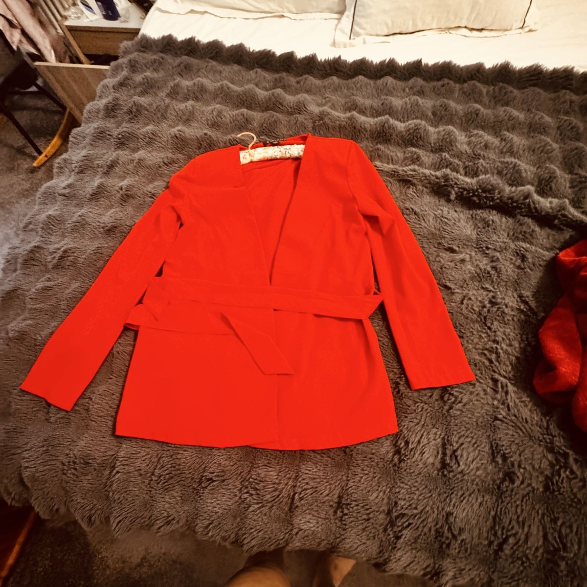 Jacken: Veste rouge Amisu, taille 38 – Neu (gemäss Beschreibung) aus Avry-sur-Matran von Anarda 1
