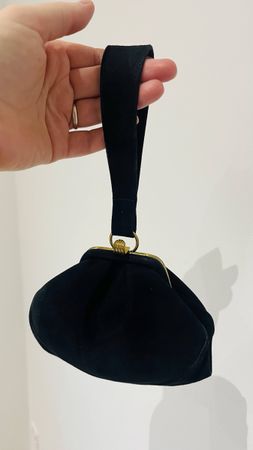 Pochette nera con polsino, in buon stato