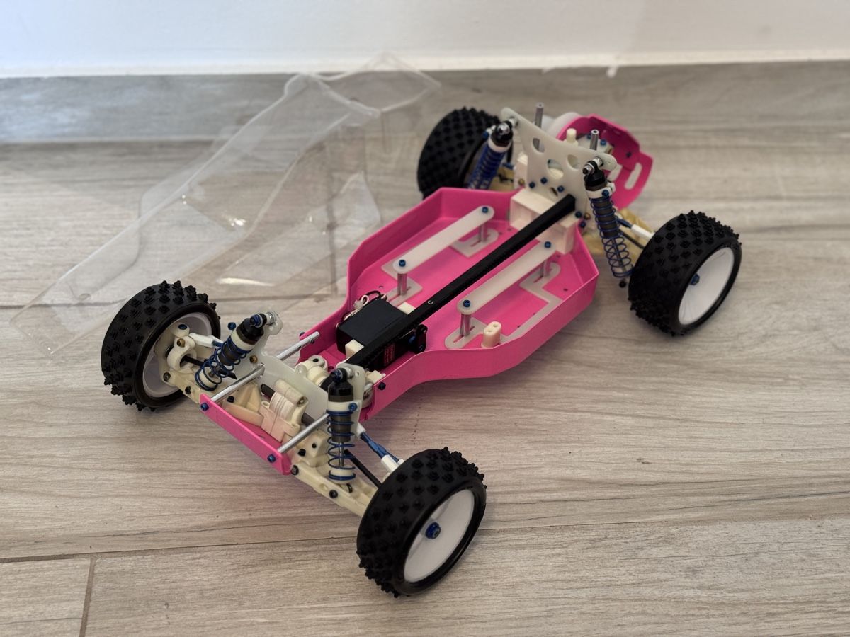 Modellismo RC: Team Associated RC10 Ten4 4x4 – Usato da Spreitenbach venduto da alishaesseiva