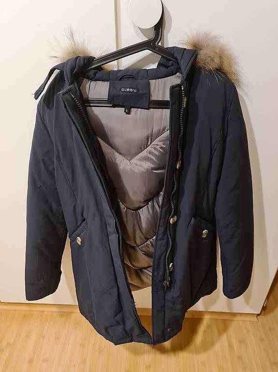 Jacken: Winterjacke Grösse: S in Dunkelblau – Gebraucht aus Obfelden von mau_6zc2 1