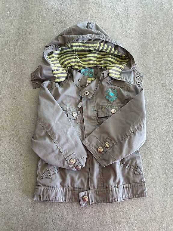 Jacken & Mäntel: Veste entre saison , 86cm – Gebraucht aus Chapelle-s-Moudon von vanesso