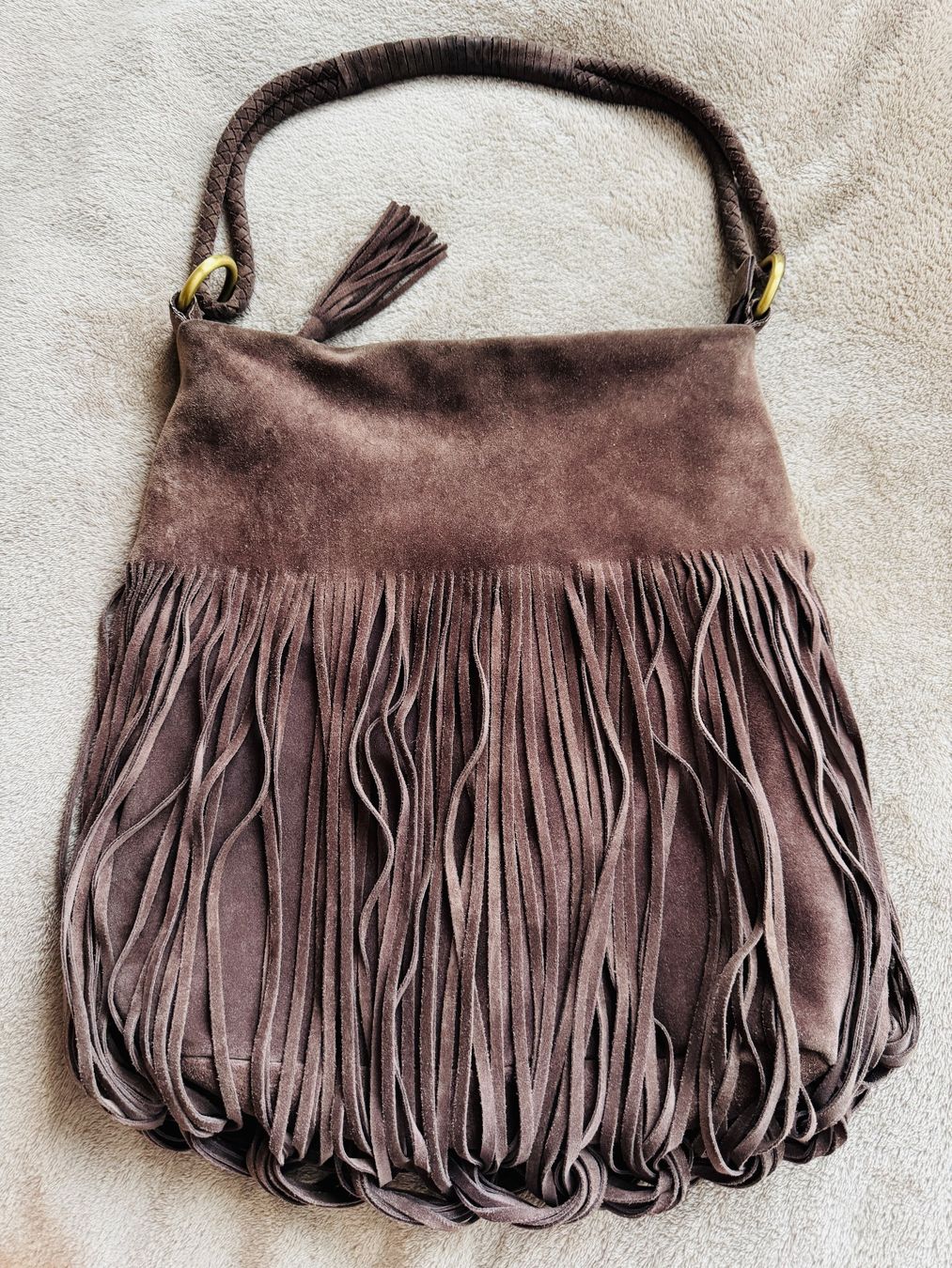 Taschen für Damen: Wildledertasche von Sondra Roberts – Gebraucht aus Burgdorf von ssv_9t9f