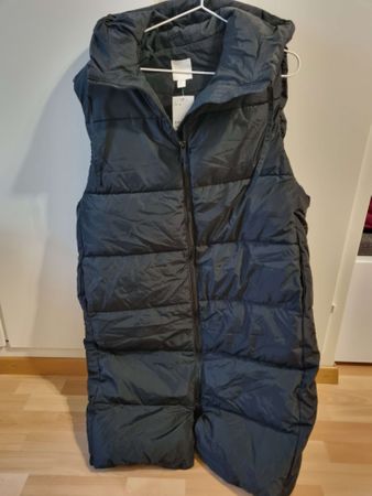 Steppweste schwarz Damen Grösse M neuwertiger Zustand. 