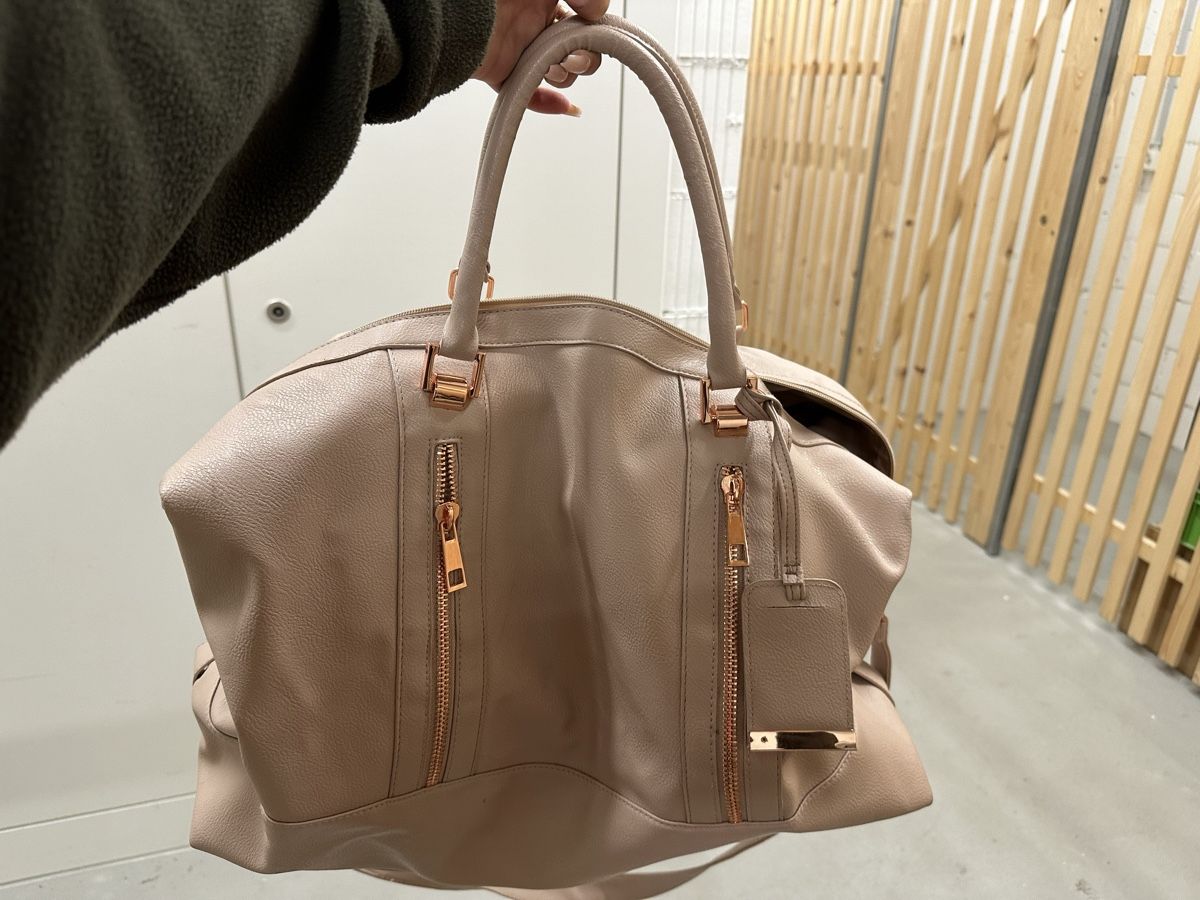 Borse da donna: Reisetasche – Usato da Affoltern am Albis venduto da avu_8kpq