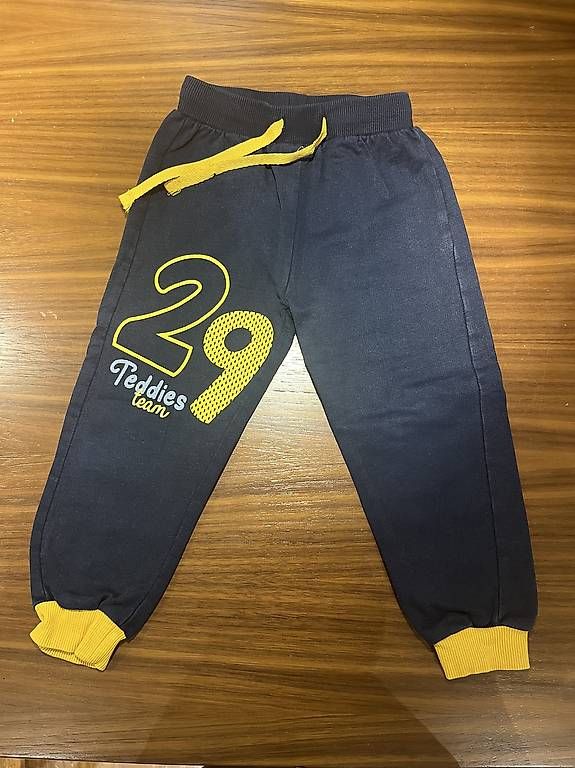 Hosen: Maglietta e pantaloni bimbo  – Gebraucht aus Viganello von gag_b22t 2