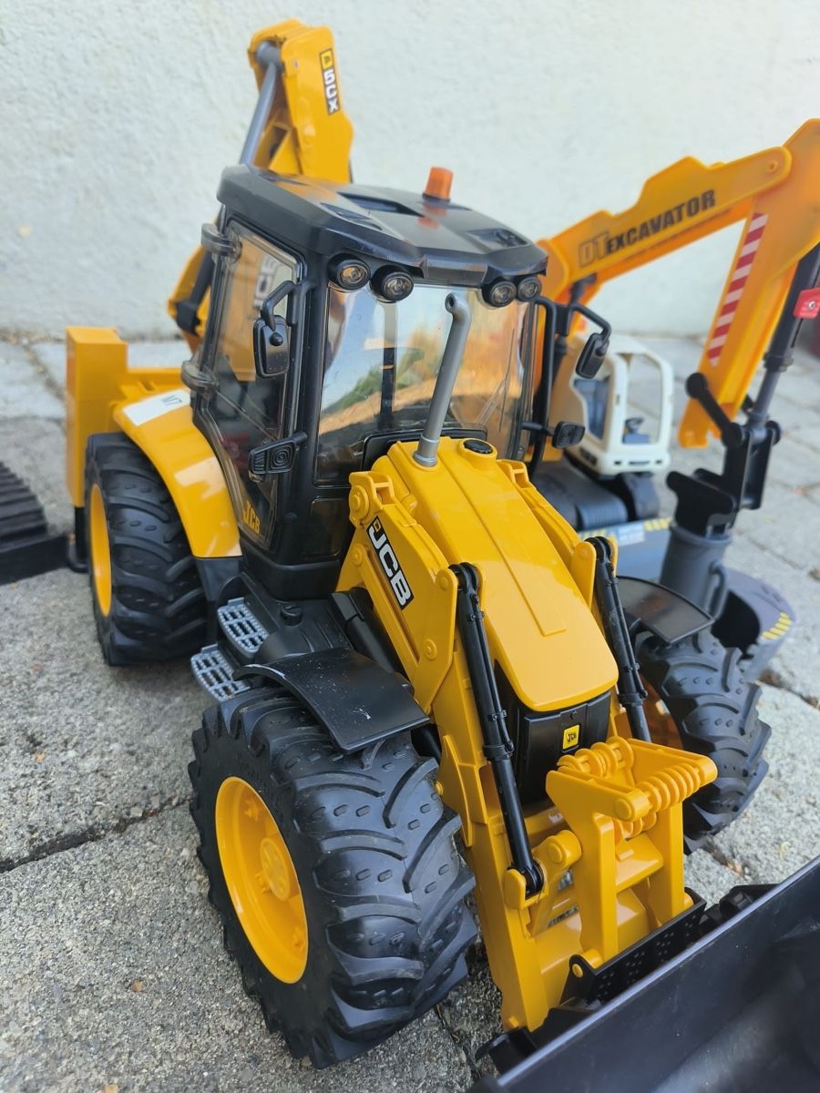 Bruder Giocattoli: Lot de tracteurs et machines de chantier – Usato da Boudry venduto da rems07 4