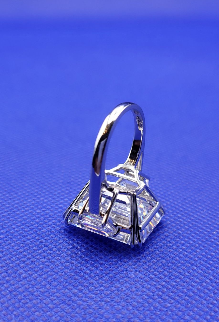 Ringe: Massiv 585 Weiss Gold Ring Mit Steine – Gebraucht aus Wald ZH von Aniade 6
