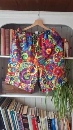 Bunte Sommer Badehose, kurze Hose mit Blumenmuster, Neu!