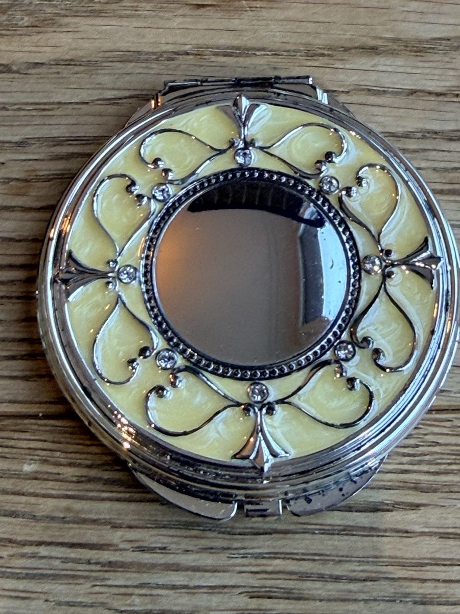 Specchi: Vintage Style Double Mirror Compact Ornate Silver Tone – Usato da Gockhausen venduto da van_82kh