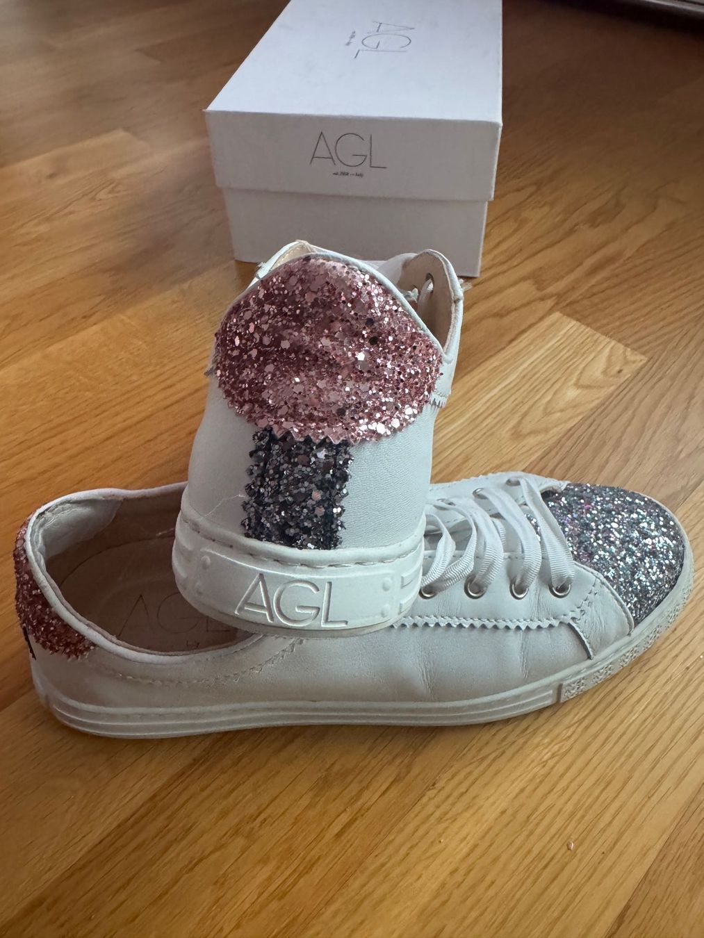 AGL Scarpe da donna: AGL Sneakers Grösse 39.5 – Usato da Zürich venduto da froschchen79 2