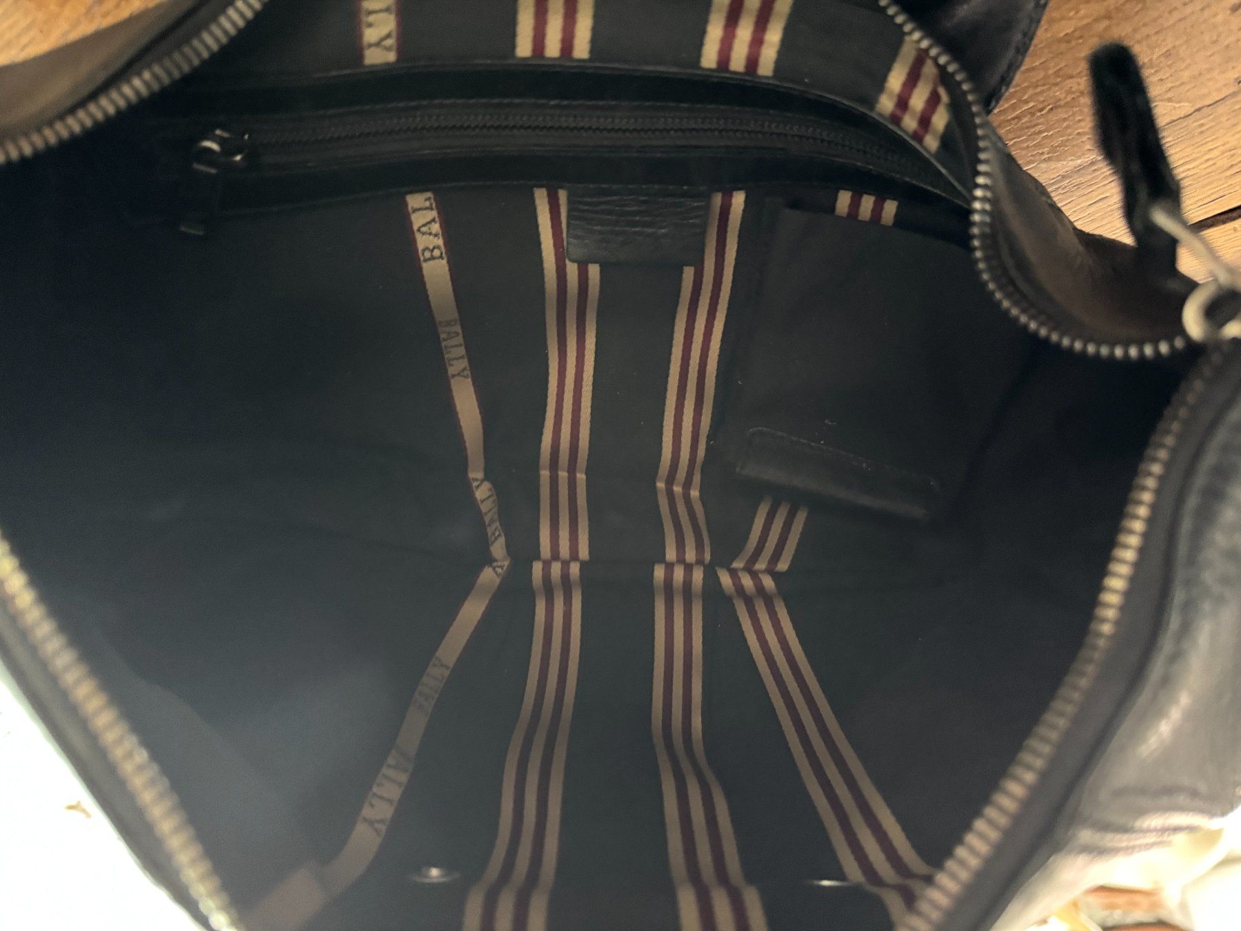 Bally Taschen für Damen: Bally Schultertasche – Gebraucht aus Muttenz von einfach-schoen 3