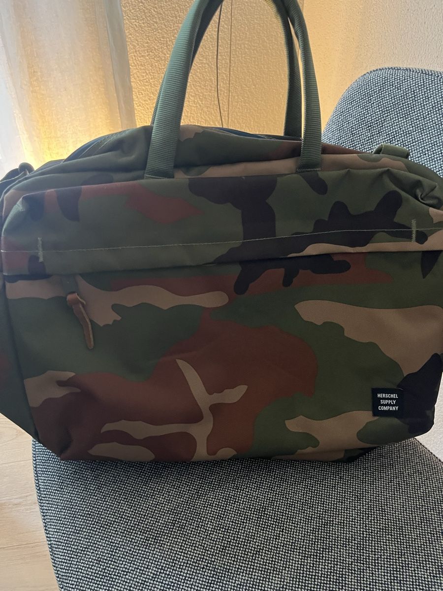 Valigie & Borse: Hershel Bag – Usato da Birmensdorf ZH venduto da Sab5555