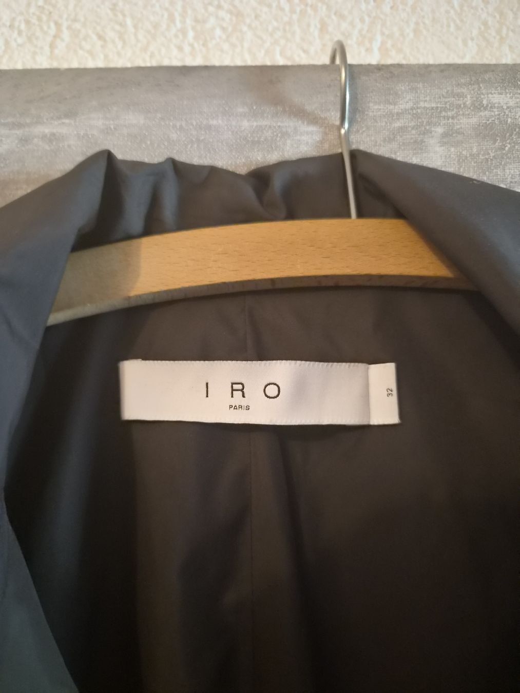 Iro Cappotti: Trenchcoat von Iro – Usato da Herzogenbuchsee venduto da 1F1D15EC 2